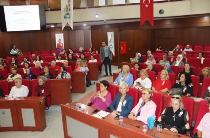 İzmit Belediyesi meme kanseri farkındalık semineri düzenledi