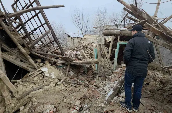 Kütahya’da güvercinlerini kontrol etmek isterken enkaz altında kaldı
